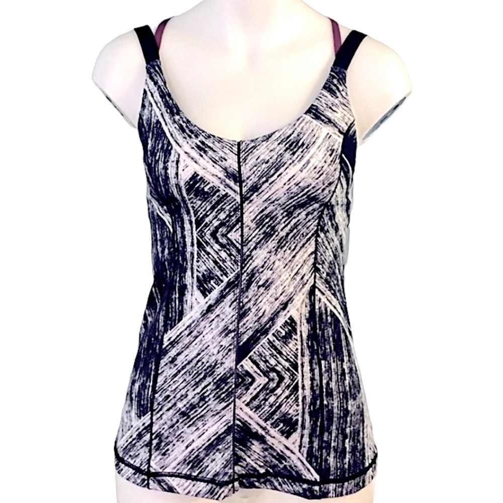 lululemon Hot To Street Tank Heat Wave
White/Black/Regal Plum size 8 - Picture 2 of 7